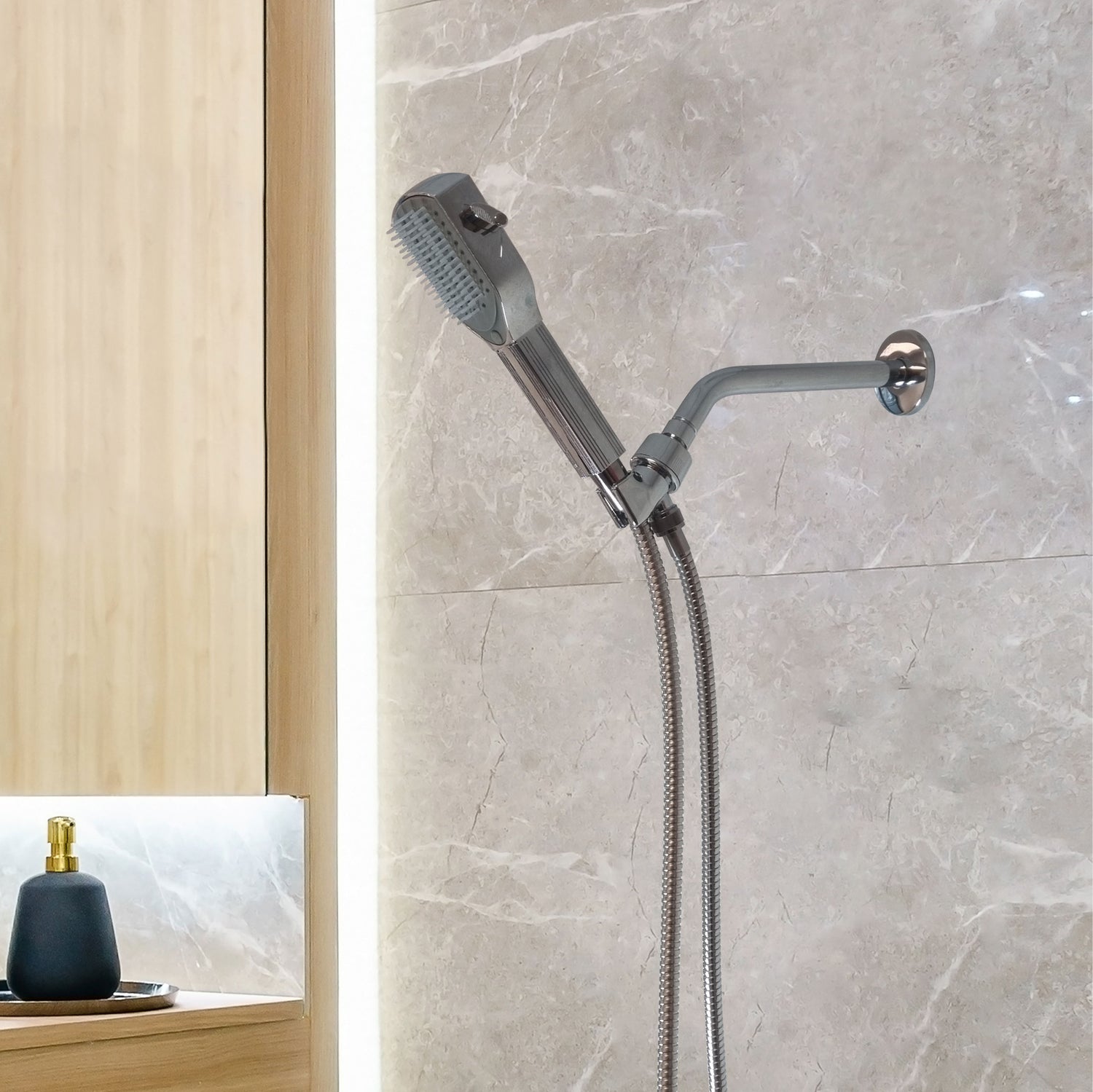 MineralStream Detangler Comb Shower Head